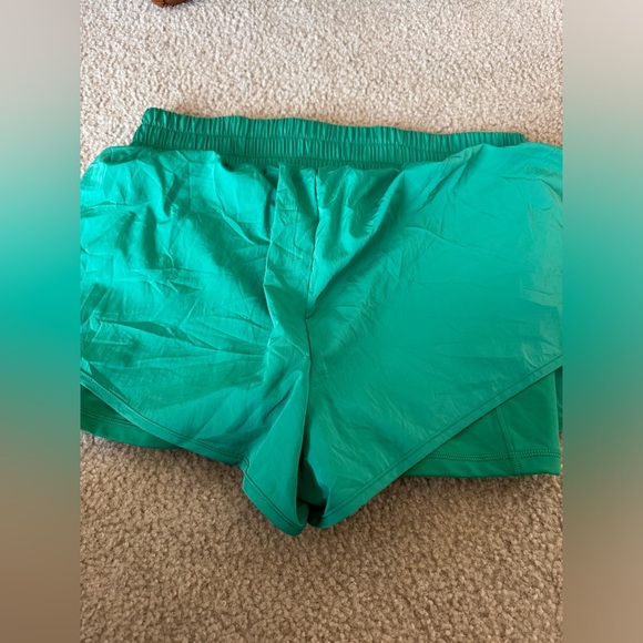 Aerie NWT The Hugger Champ Short - Picture 2 of 8